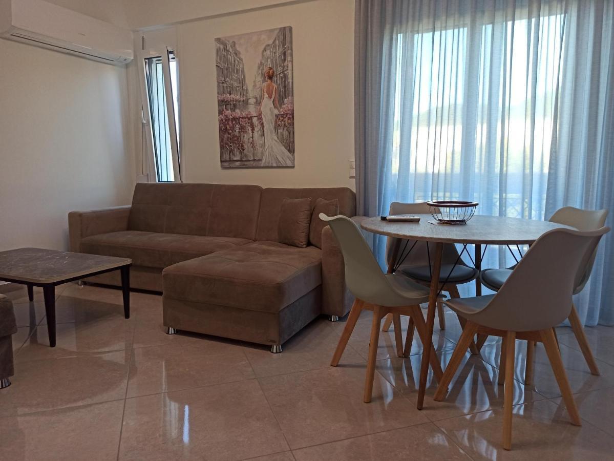 Cyclops Luxury Apartments Игуменица Экстерьер фото