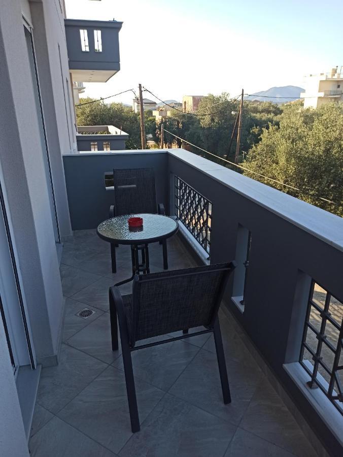 Cyclops Luxury Apartments Игуменица Экстерьер фото
